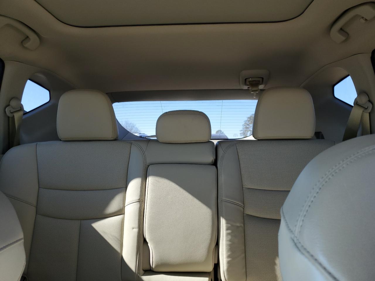 2015 Nissan Murano - Image 10