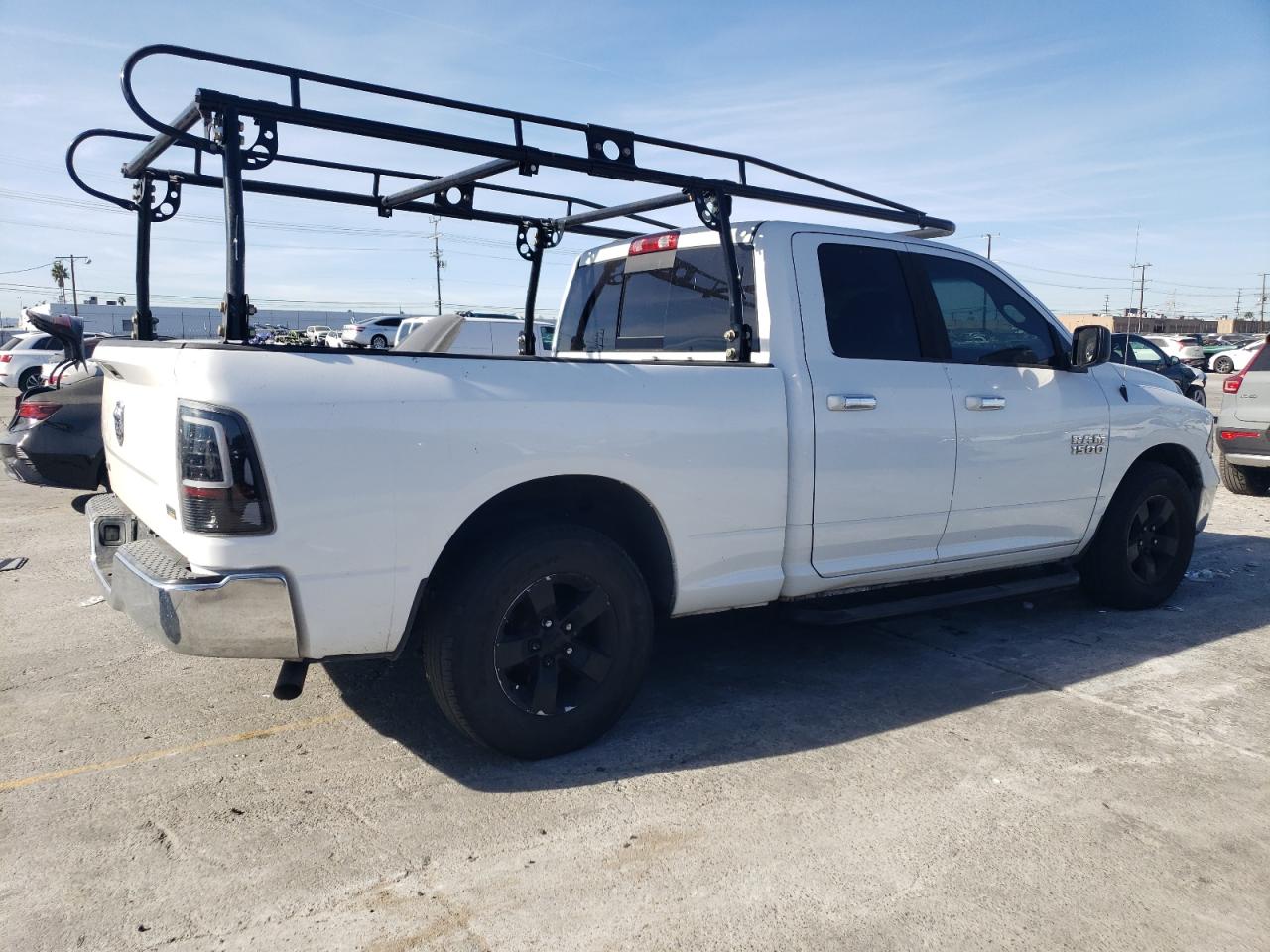 2016 RAM 1500 - Image 3