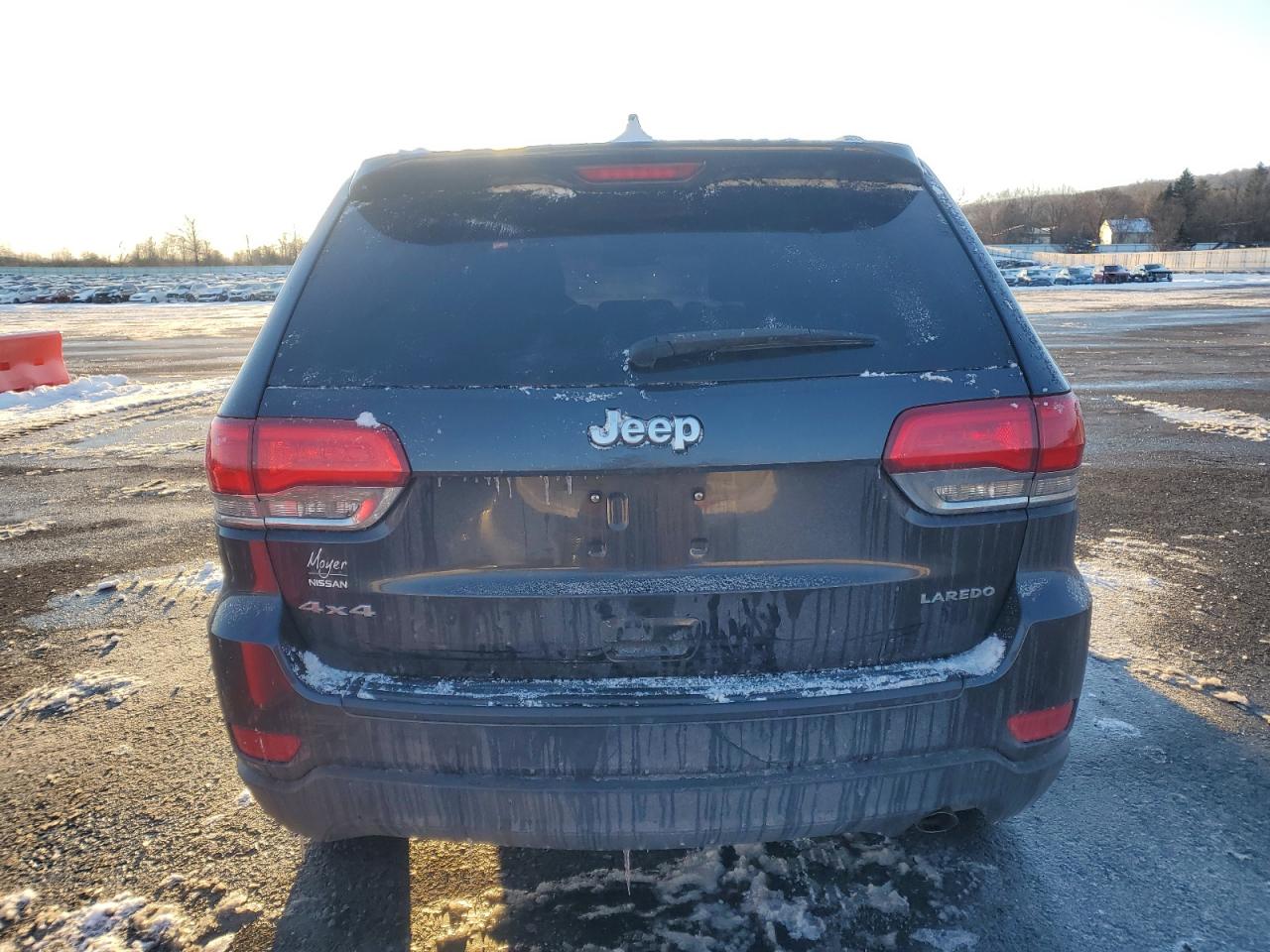 2016 Jeep Grand Cherokee - Image 6