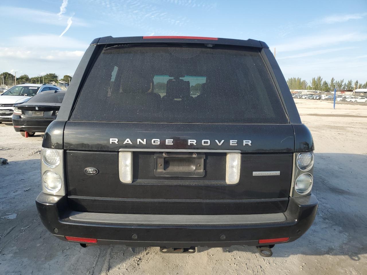 2009 Land Rover Range Rover - Image 6