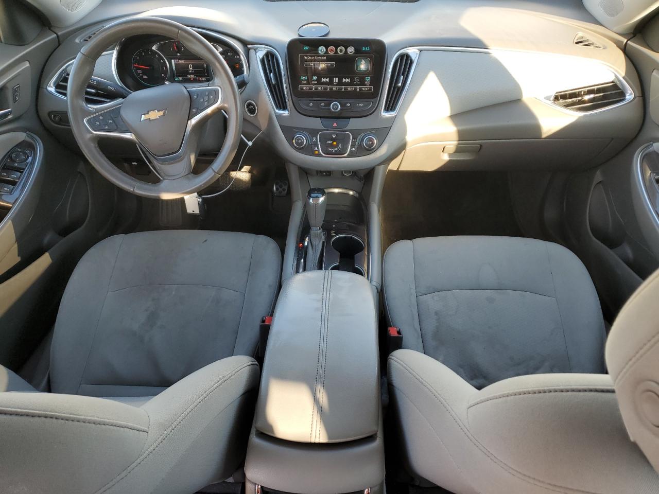2018 Chevrolet Malibu - Image 8