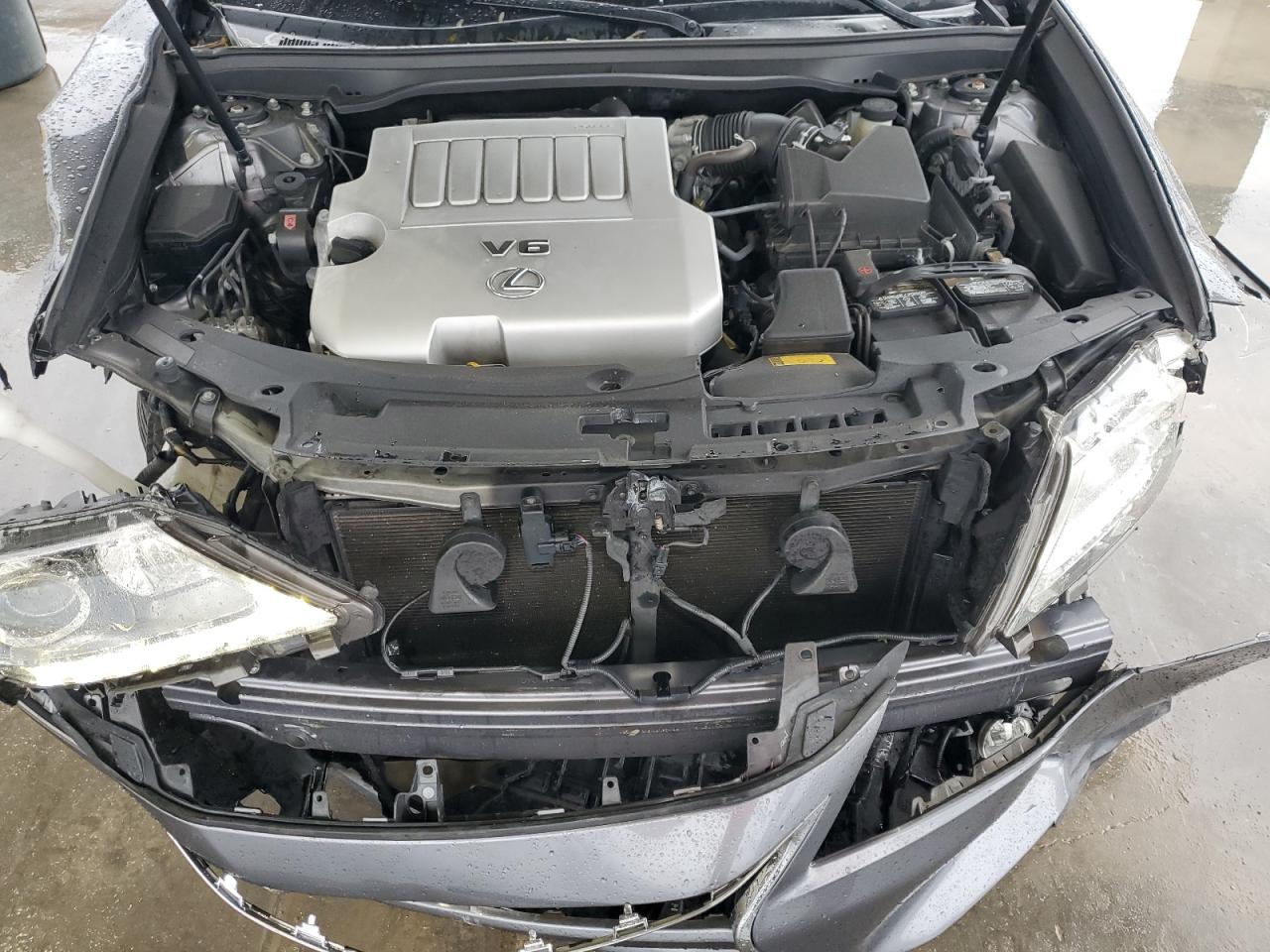 2015 Lexus ES - Image 11