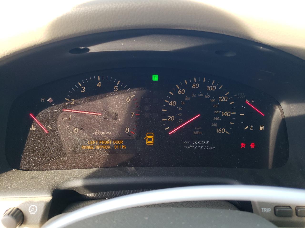 2001 Lexus LS - Image 9