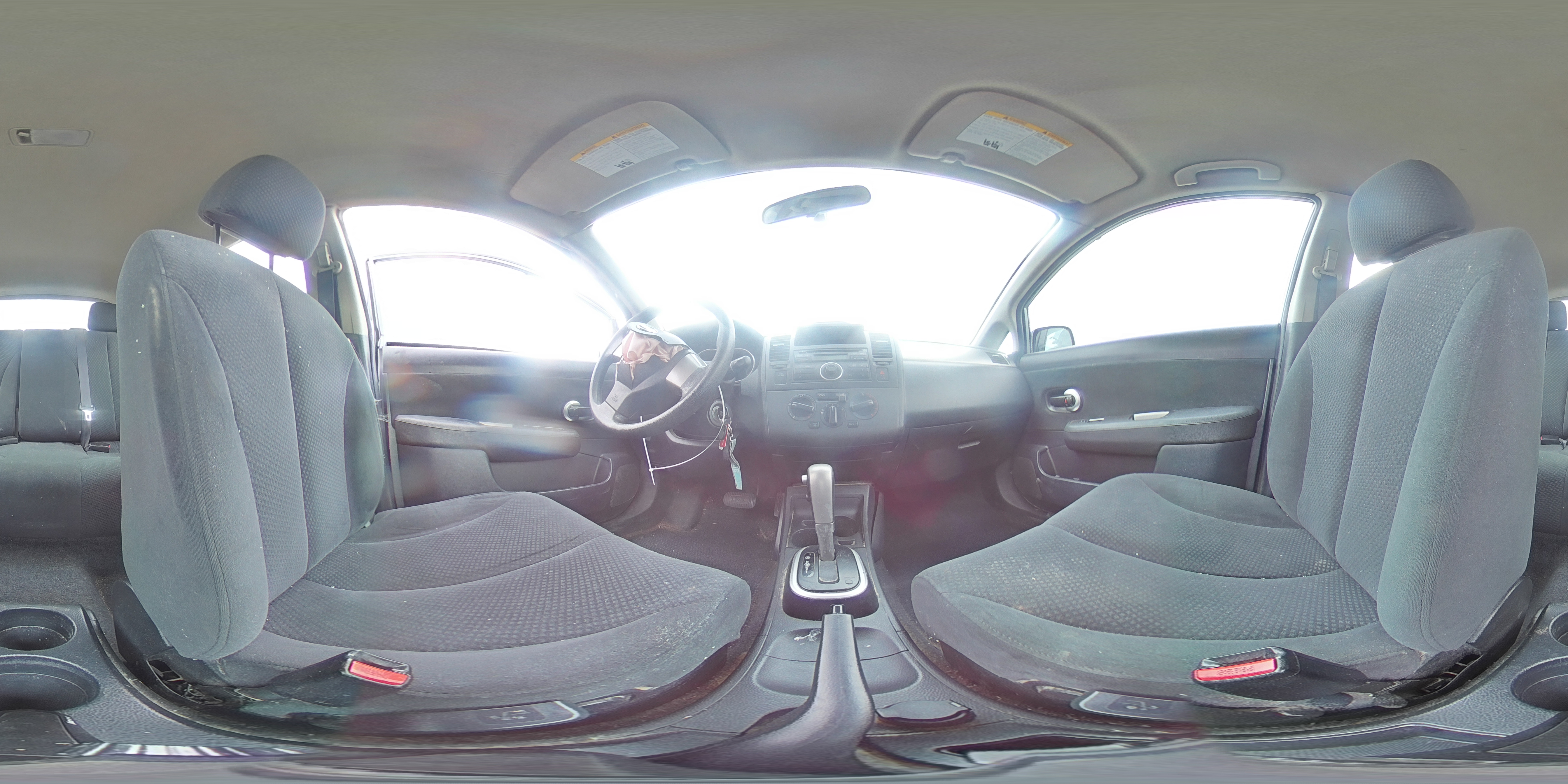 2012 Nissan Versa - Image 13
