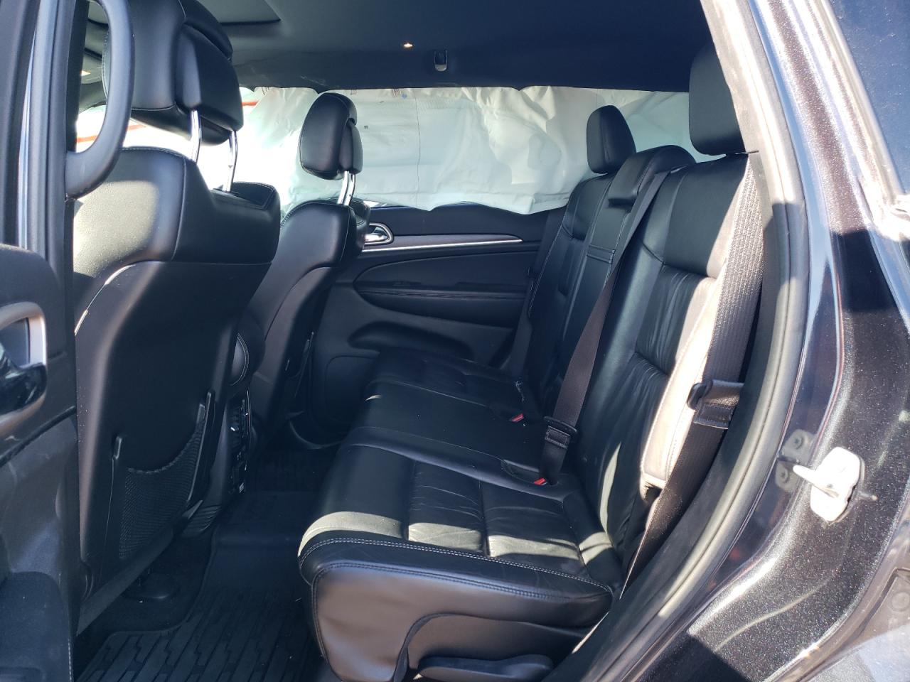 2016 Jeep Grand Cherokee - Image 11