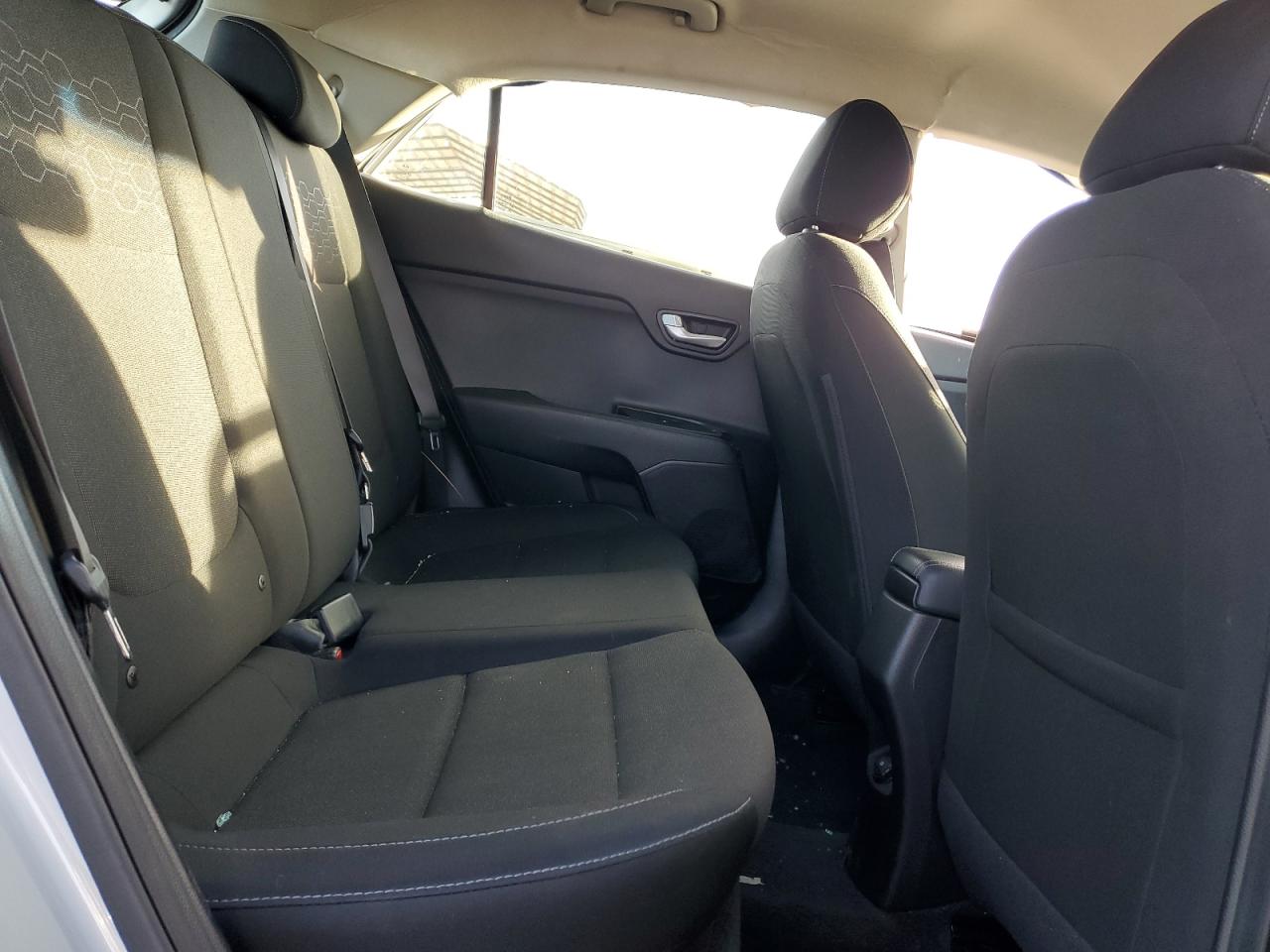 2018 Kia Rio - Image 11