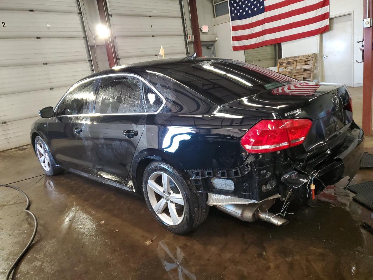 2015 Volkswagen Passat - Image 2