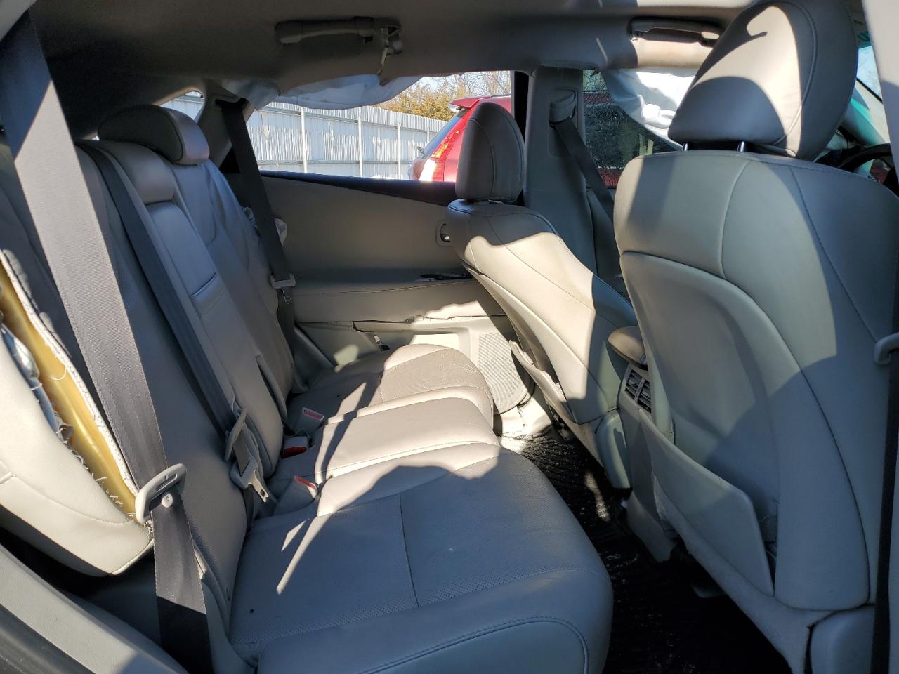 2010 Lexus RX - Image 11