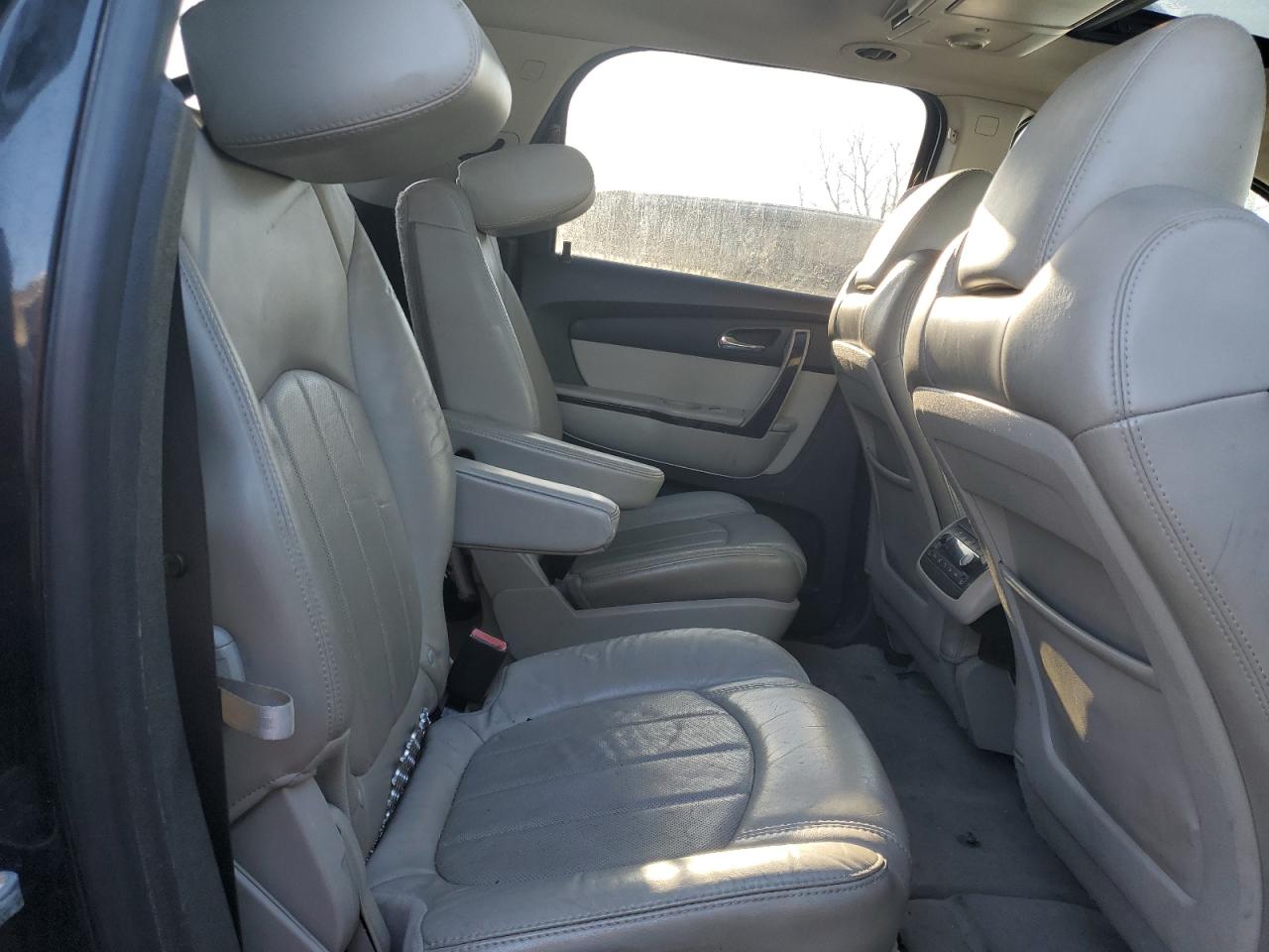 2012 GMC Acadia - Image 11