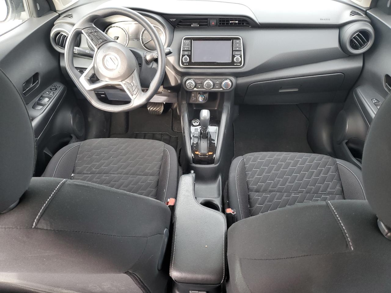2022 Nissan Kicks - Image 8