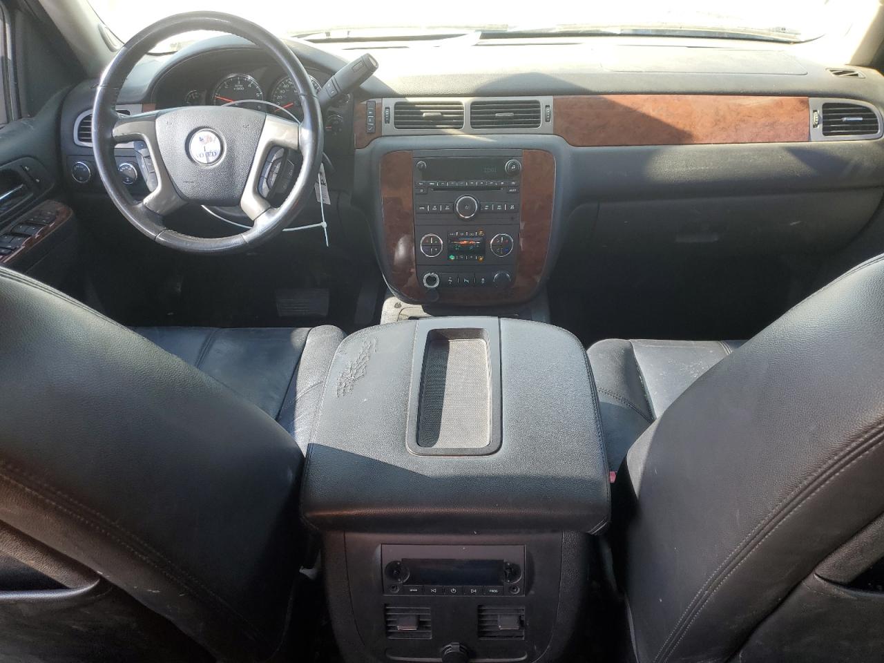 2012 Chevrolet Avalanche - Image 8