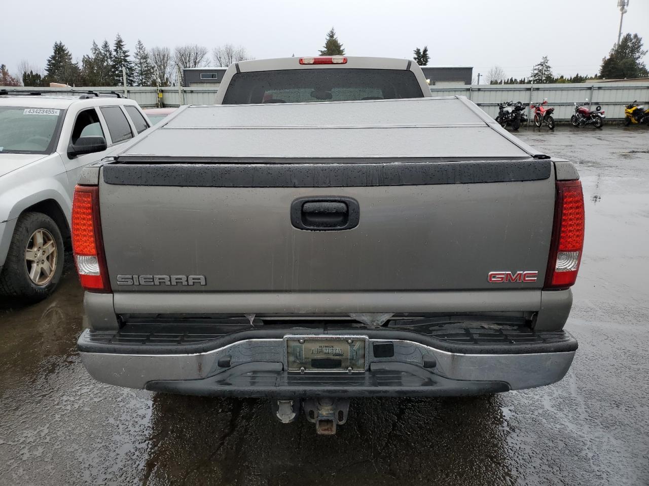 2006 GMC Sierra - Image 6