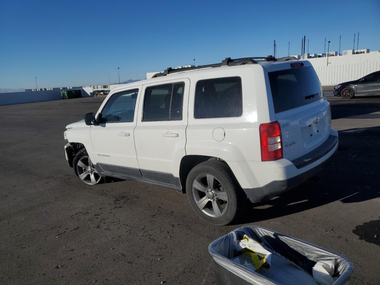 2015 Jeep Liberty (Patriot) - Image 2