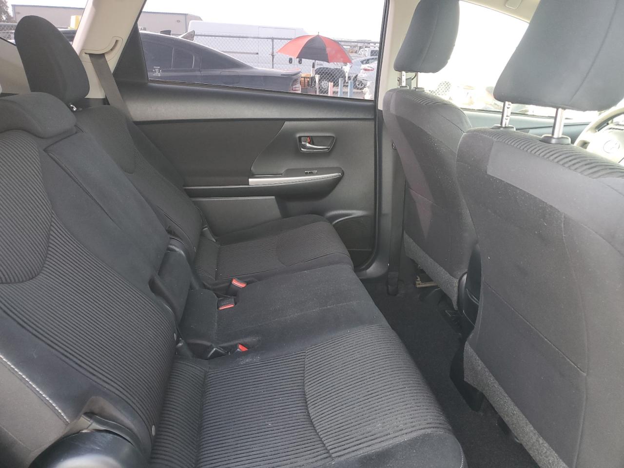 2017 Toyota Prius - Image 10