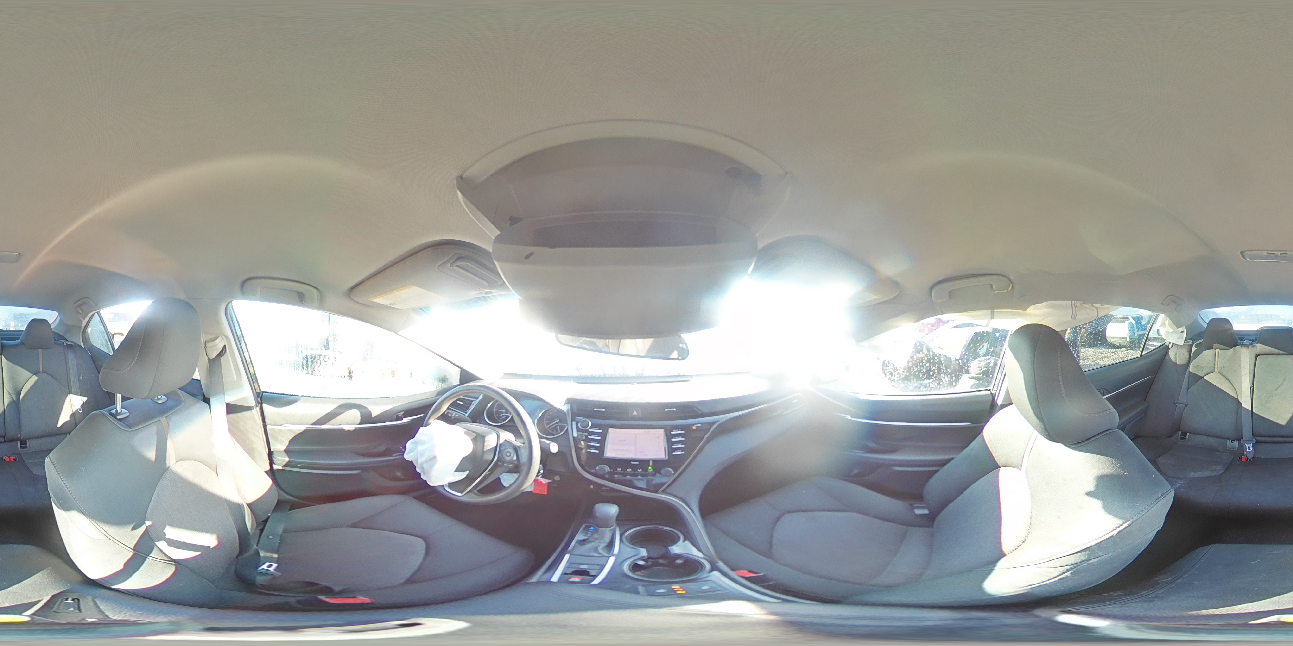 2020 Toyota Camry - Image 15