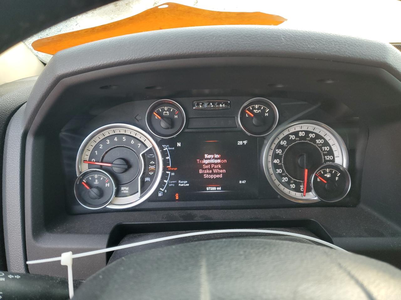 2016 RAM 1500 - Image 9