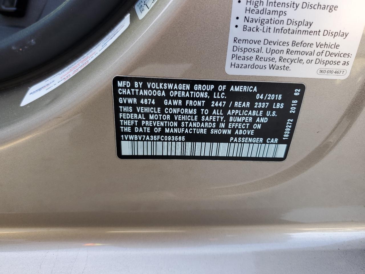 2015 Volkswagen Passat - Image 13