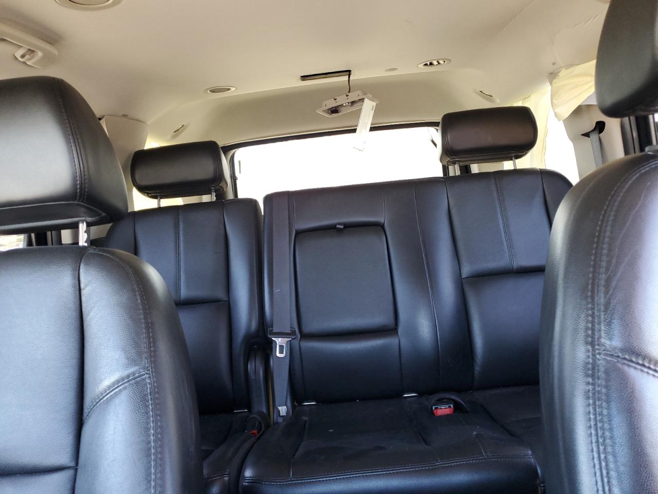 2007 Chevrolet Tahoe - Image 10