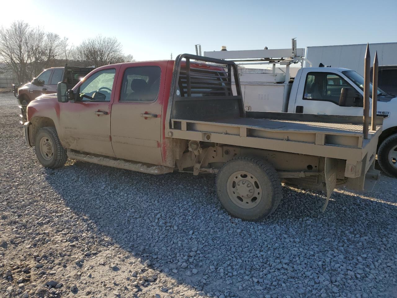2007 Chevrolet Silverado - Image 2