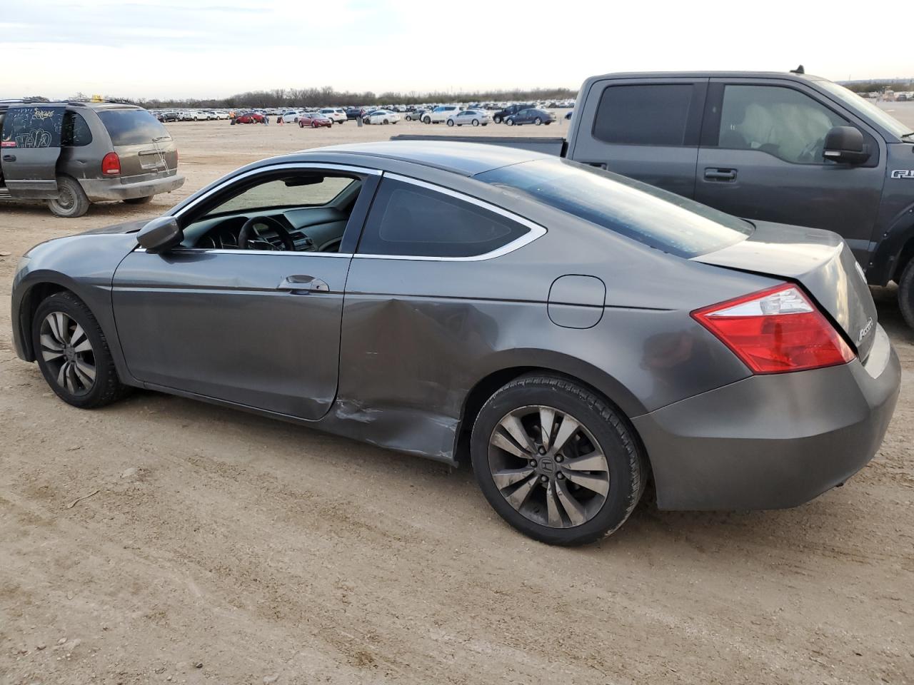 2010 Honda Accord - Image 2