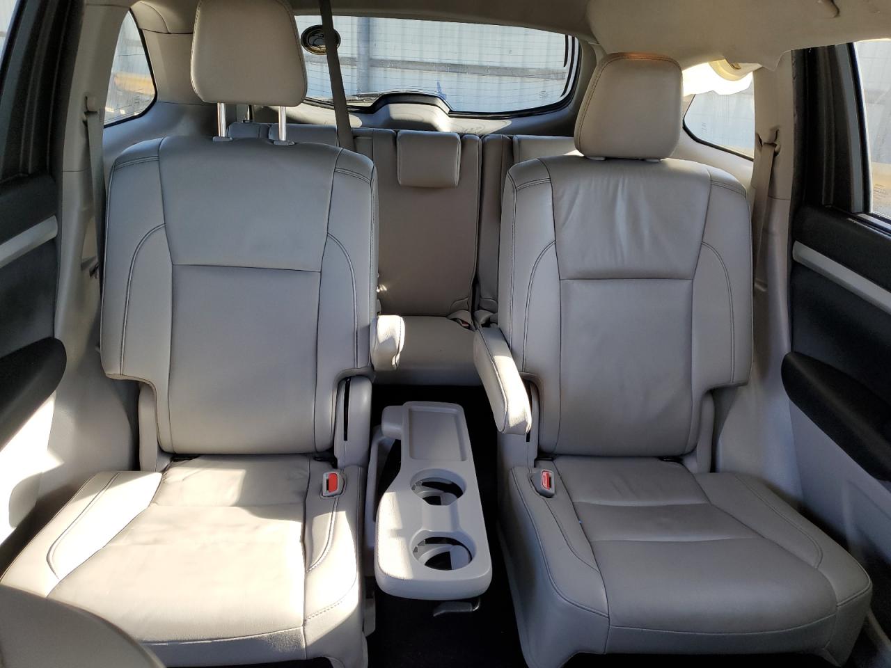 2019 Toyota Highlander - Image 10