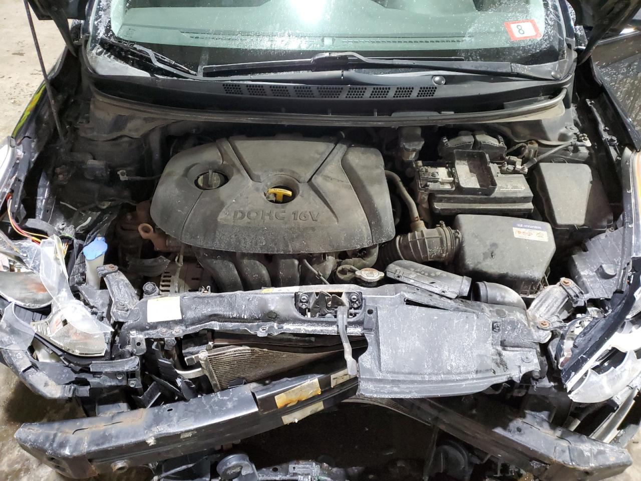 2013 Hyundai Elantra - Image 12
