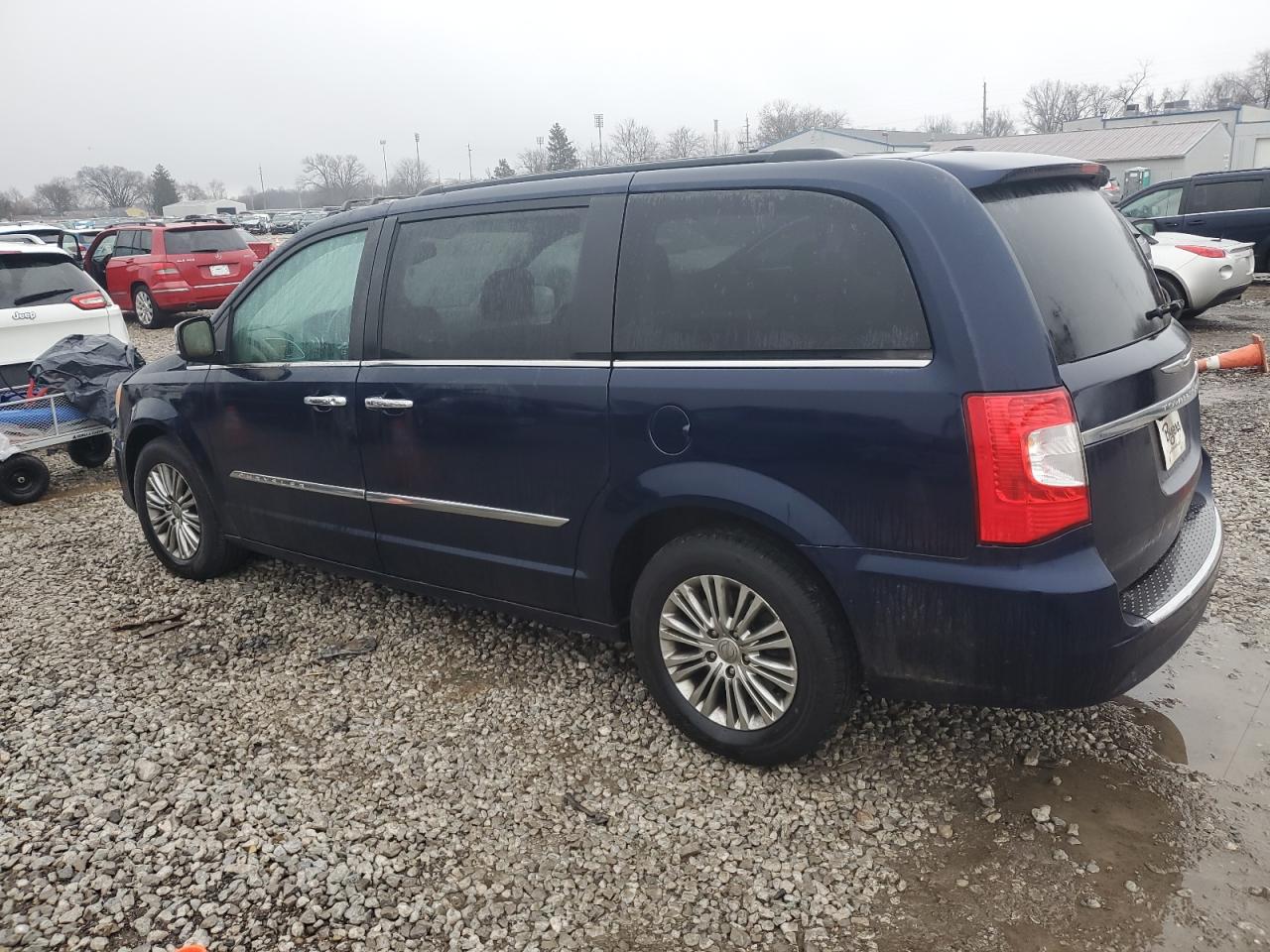 2013 Chrysler Town & Country - Image 2