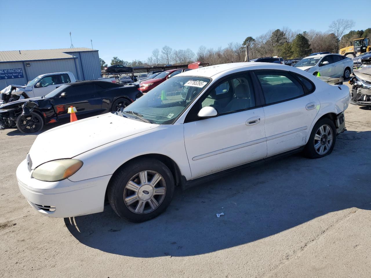 2005 Ford Taurus - Image 1