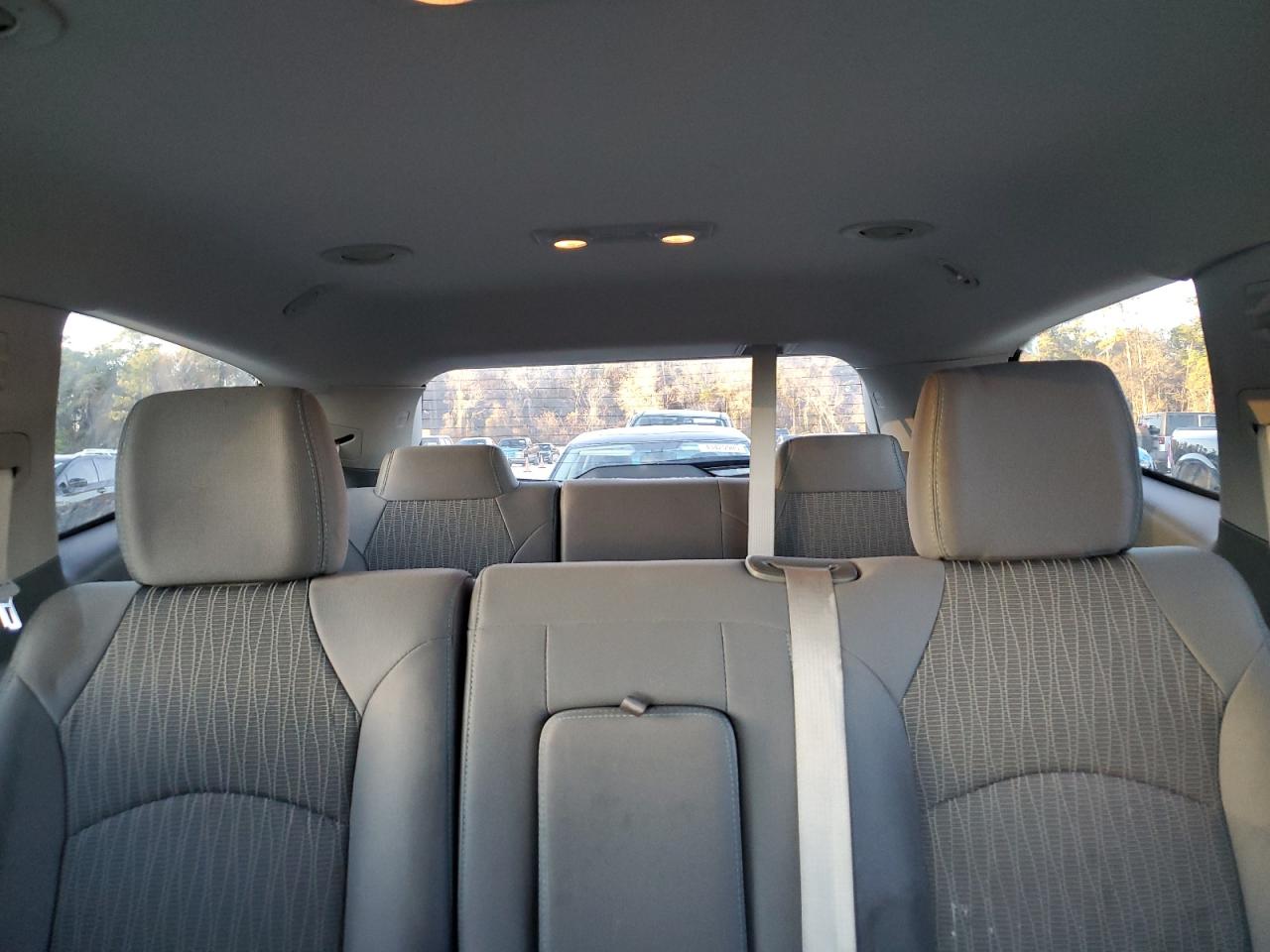 2017 Chevrolet Traverse - Image 10