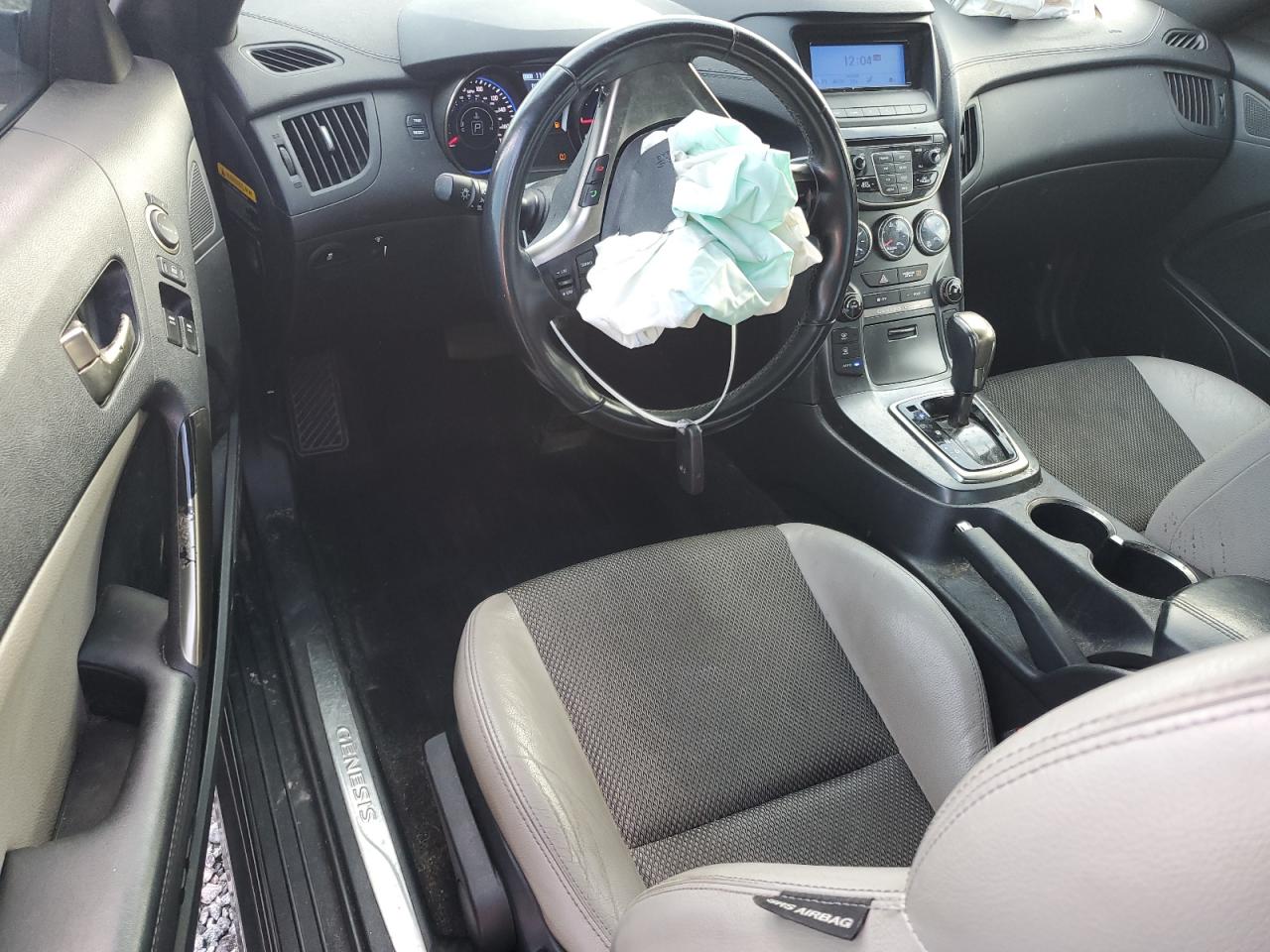 2015 Hyundai Genesis - Image 8