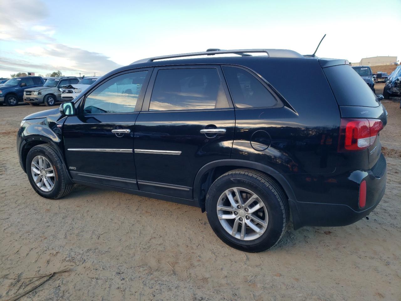 2015 Kia Sorento - Image 2