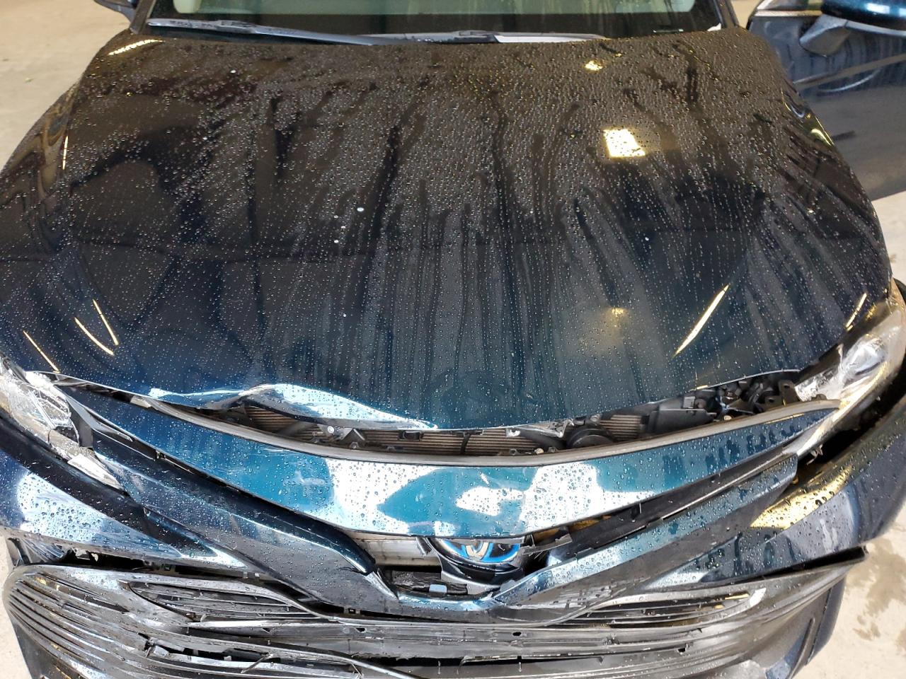 2019 Toyota Camry - Image 11