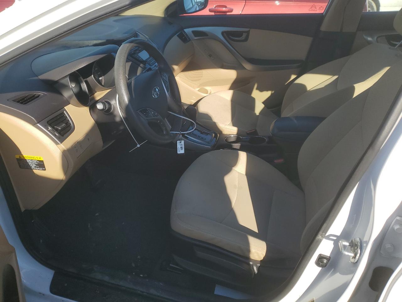 2013 Hyundai Elantra - Image 7