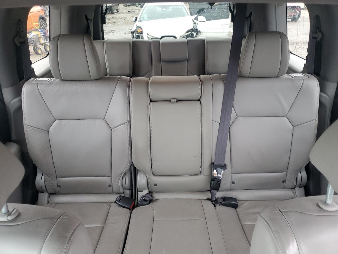 2015 Honda Pilot - Image 10