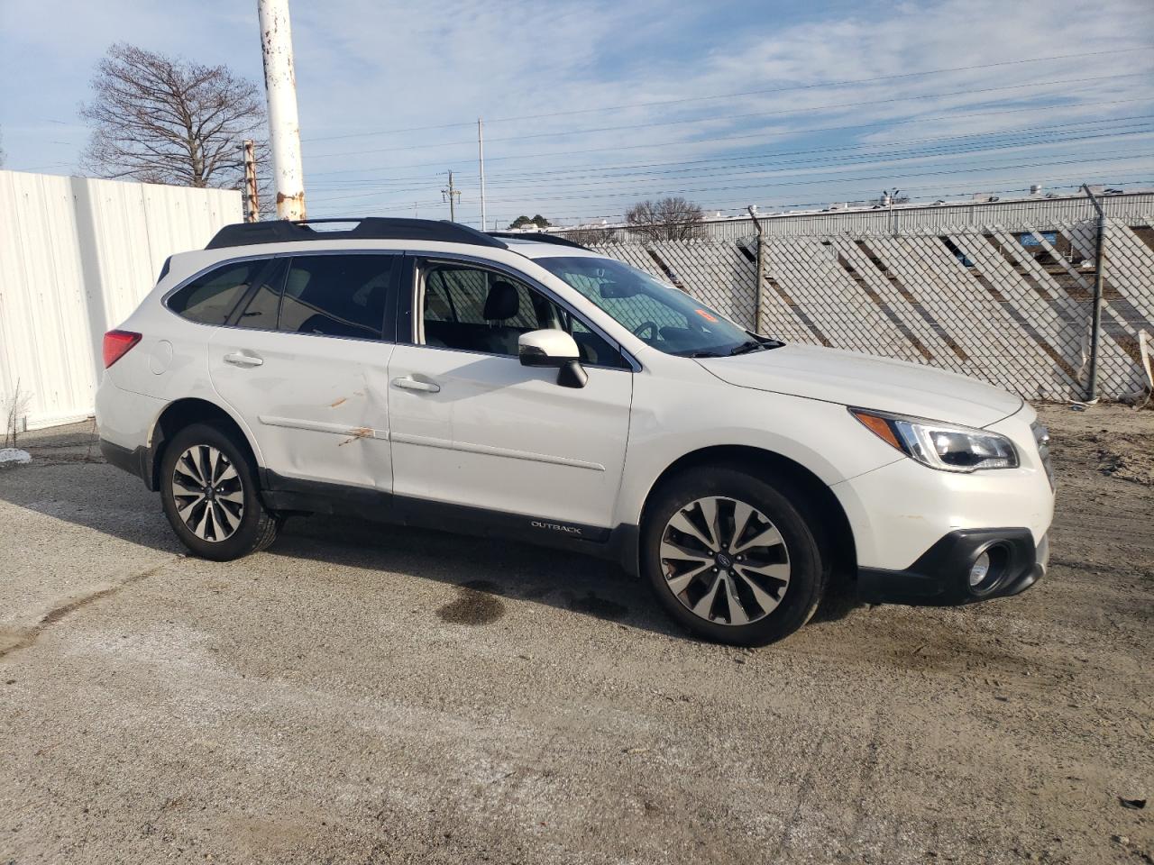2017 Subaru Outback - Image 4