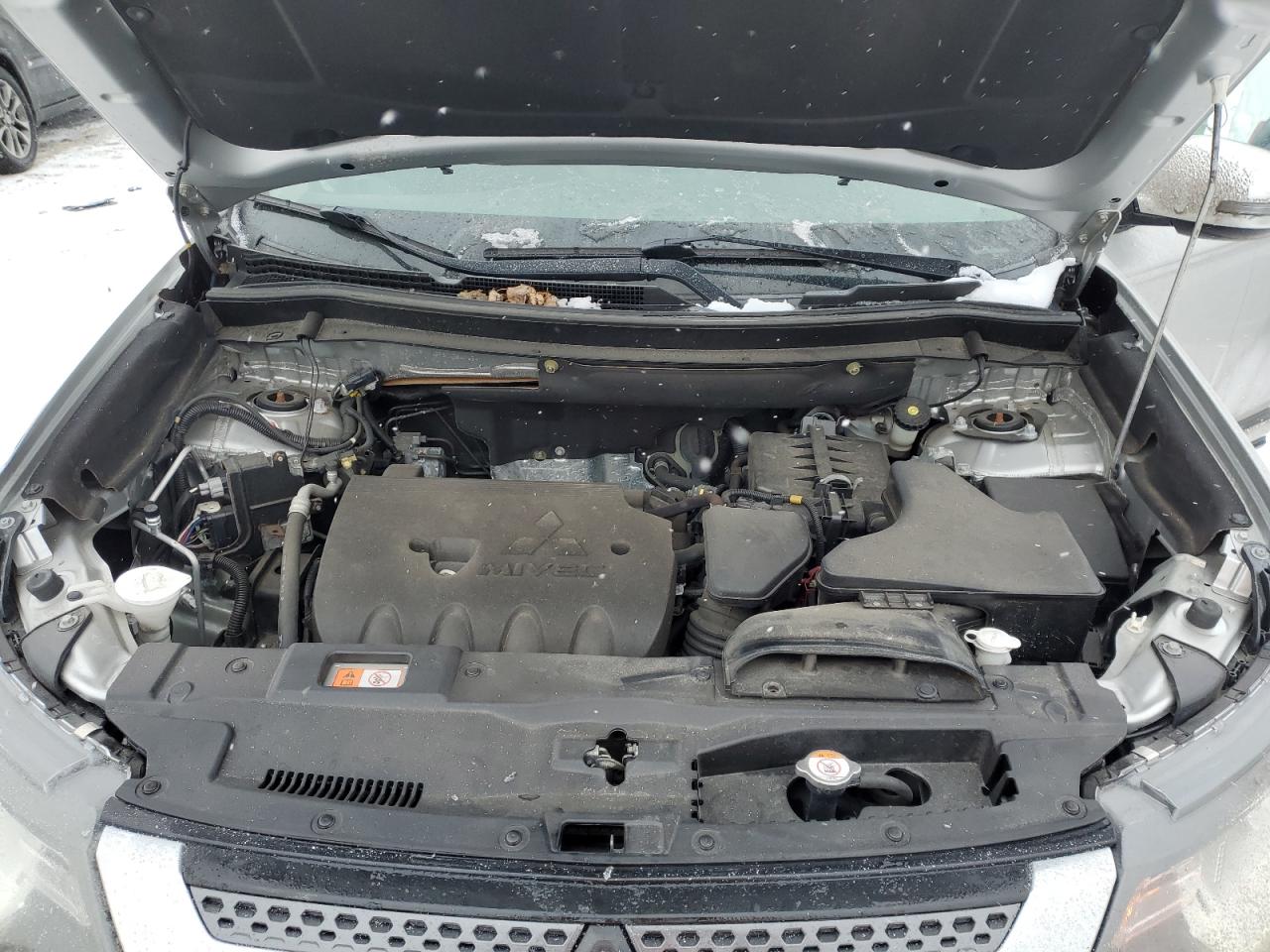 2019 Mitsubishi Outlander - Image 12