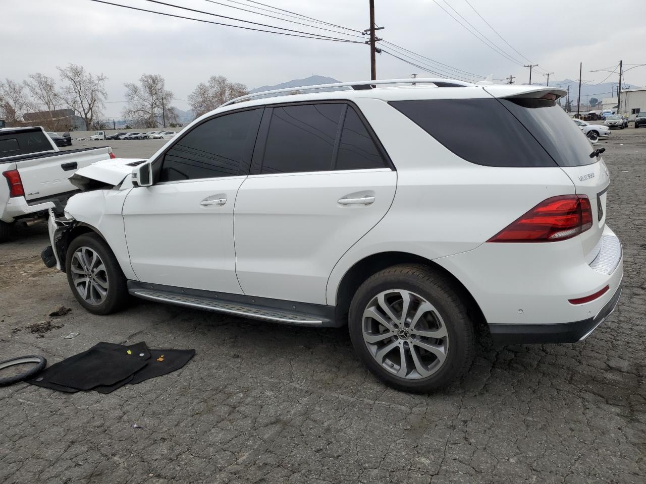 2018 Mercedes-Benz GLE - Image 2