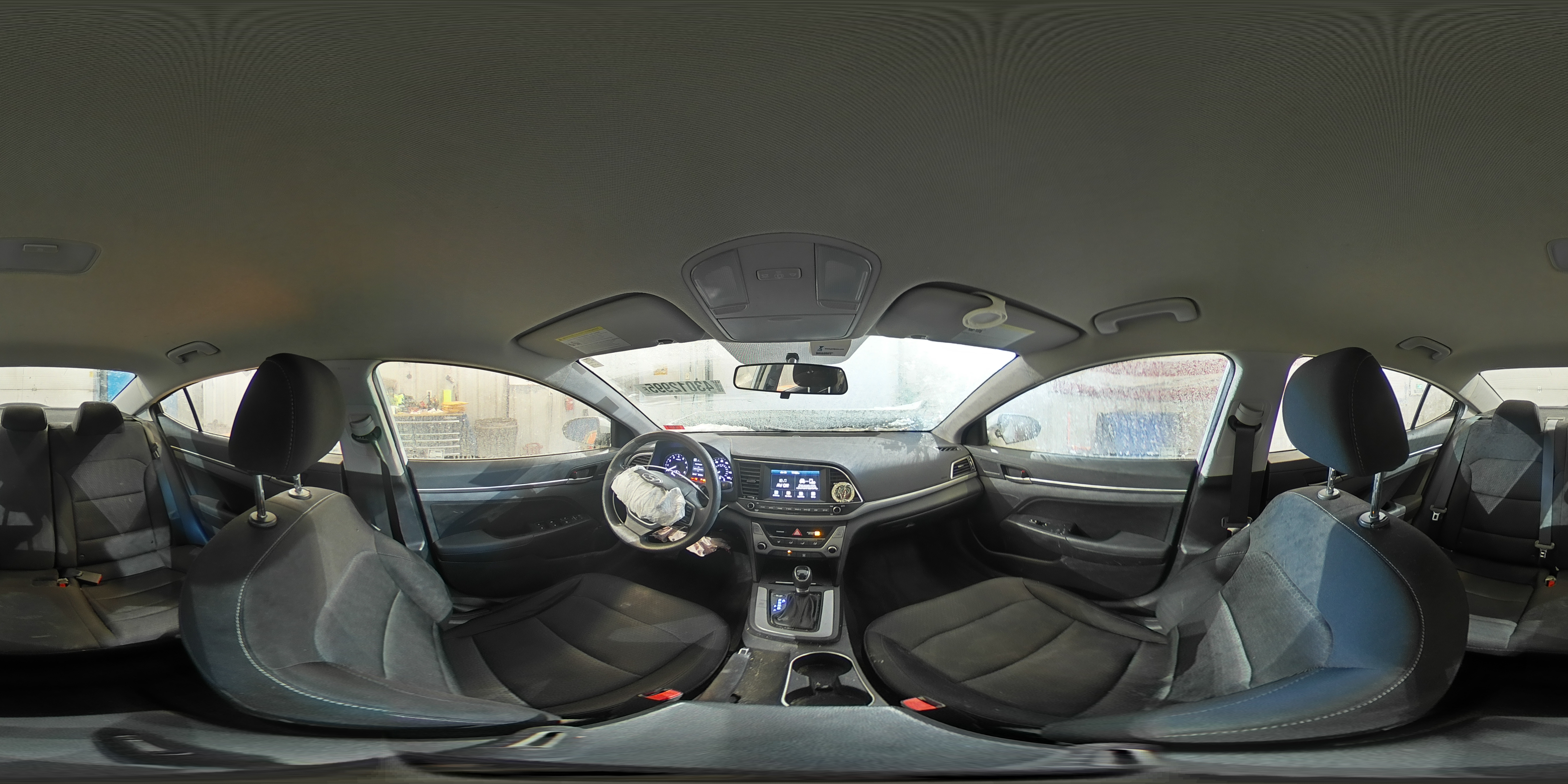2018 Hyundai Elantra - Image 12