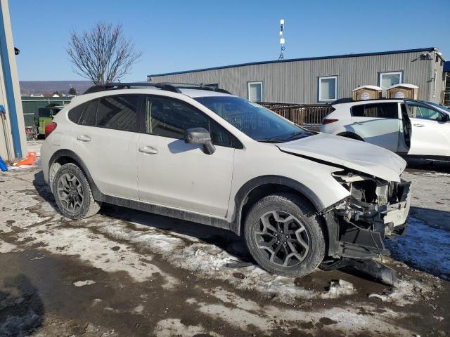  SUBARU CROSSTREK 2017 Белы
