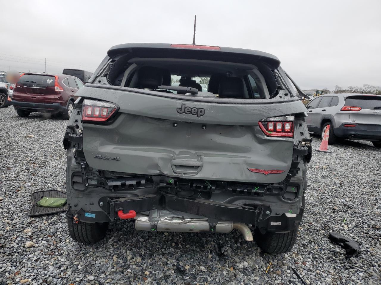 2022 Jeep Compass - Image 6