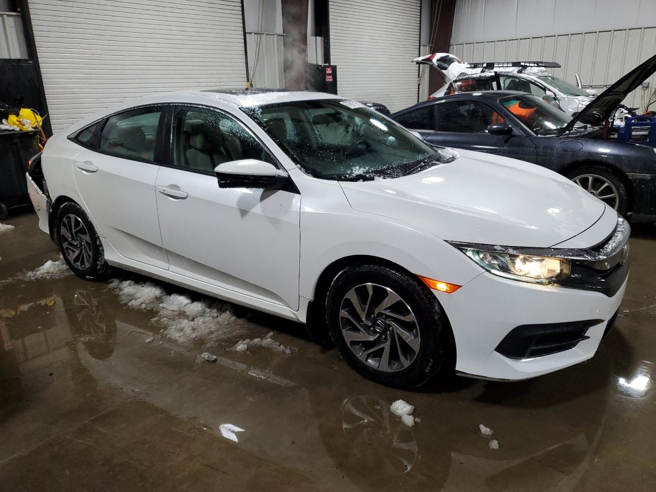 VIN 19XFC2F79GE201897 2016 HONDA CIVIC no.4