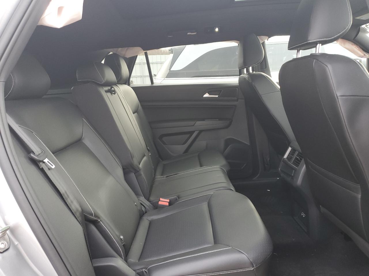 2020 Volkswagen Atlas - Image 11