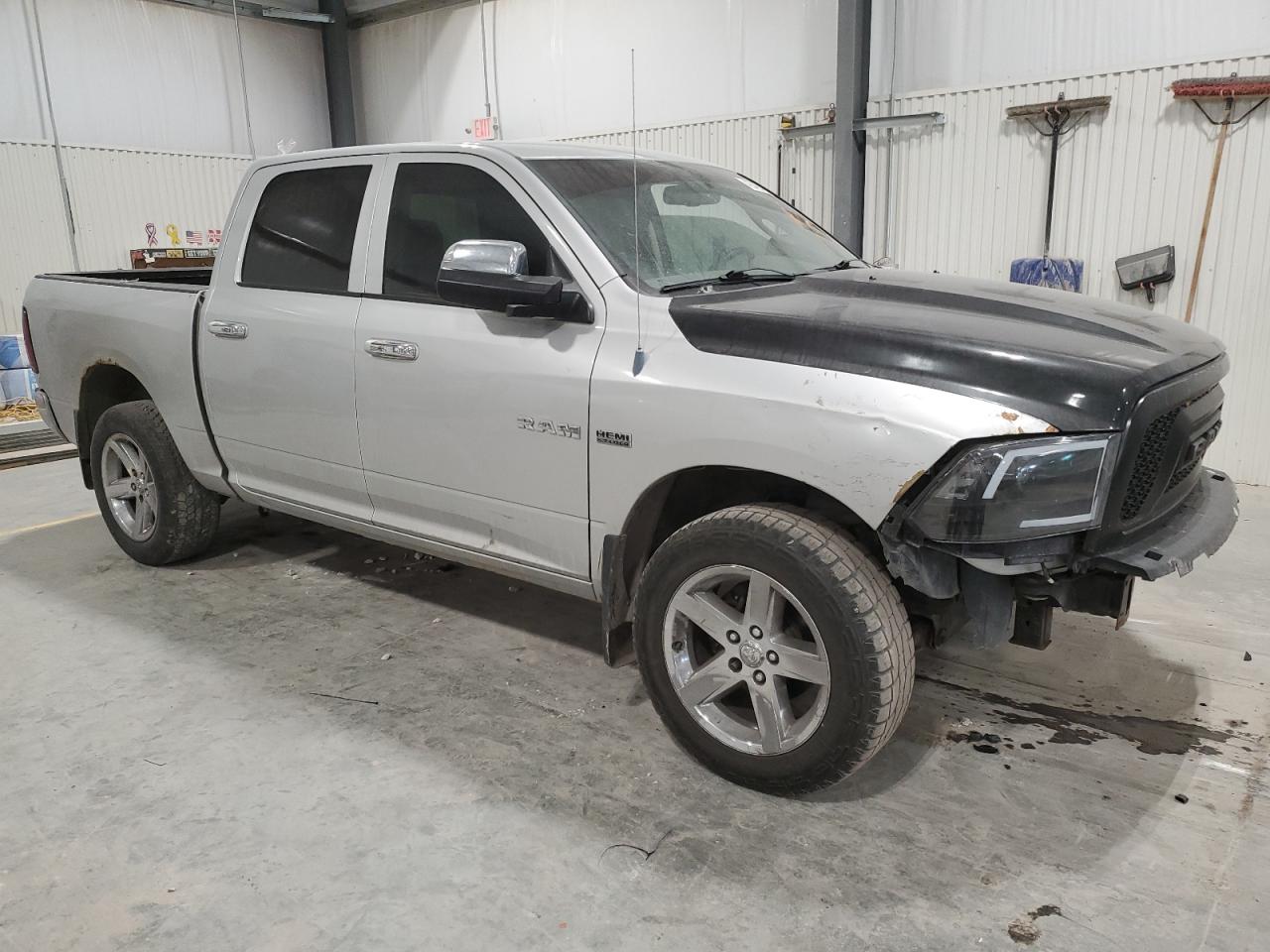 2010 Dodge RAM - Image 4