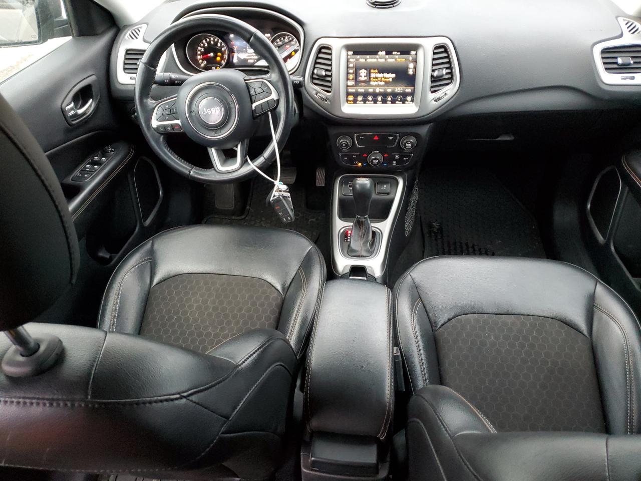 2020 Jeep Compass - Image 8