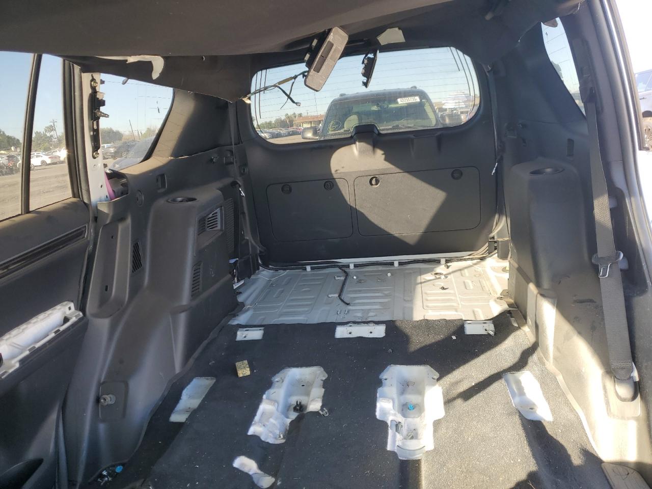 2023 Lexus GX - Image 10