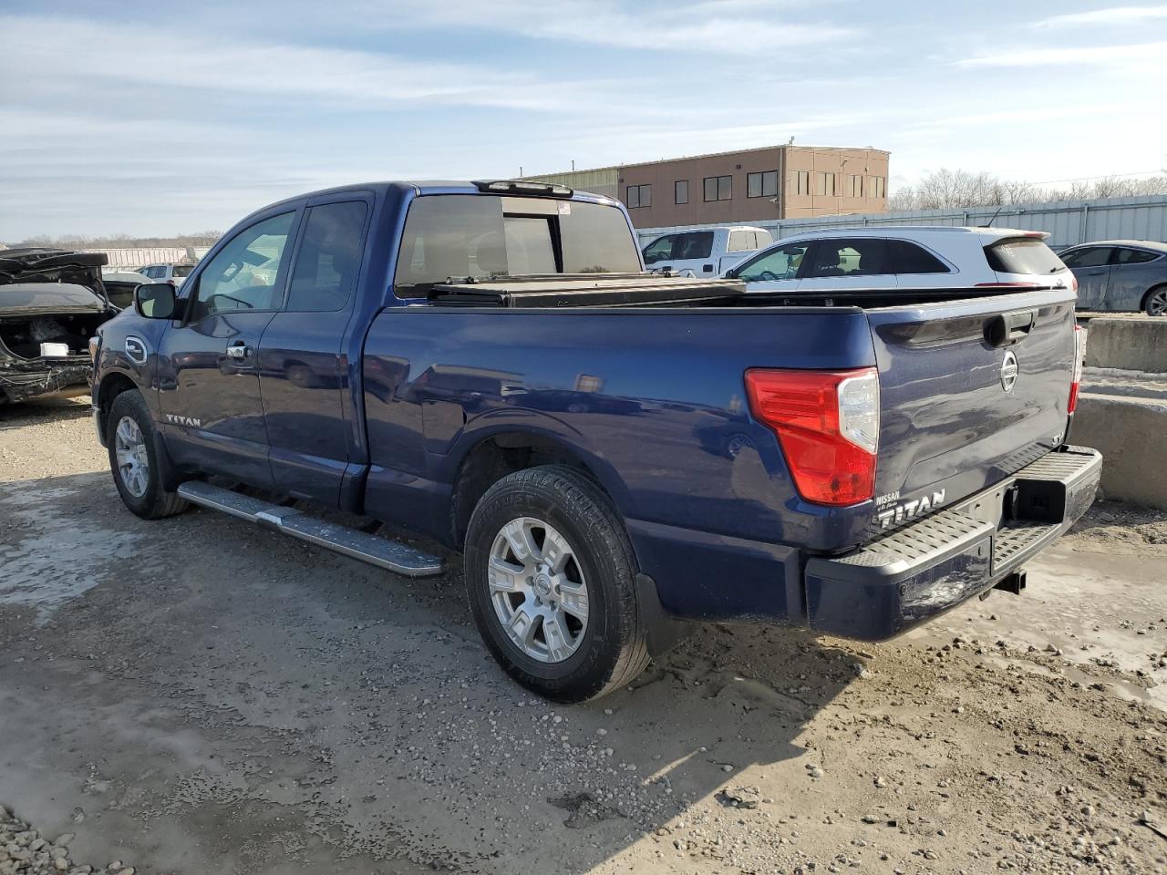 2017 Nissan Titan - Image 2
