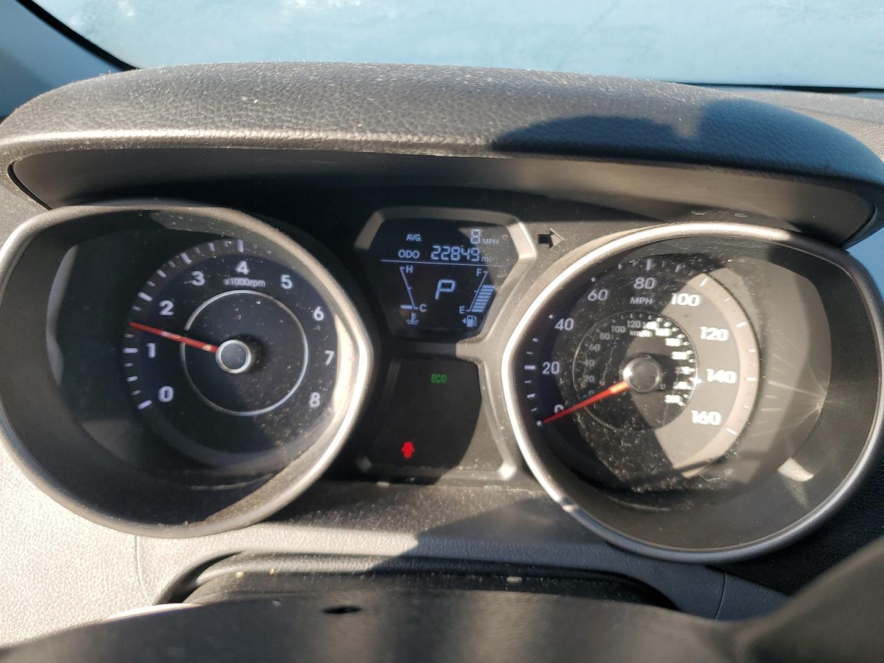2013 Hyundai Elantra - Image 9