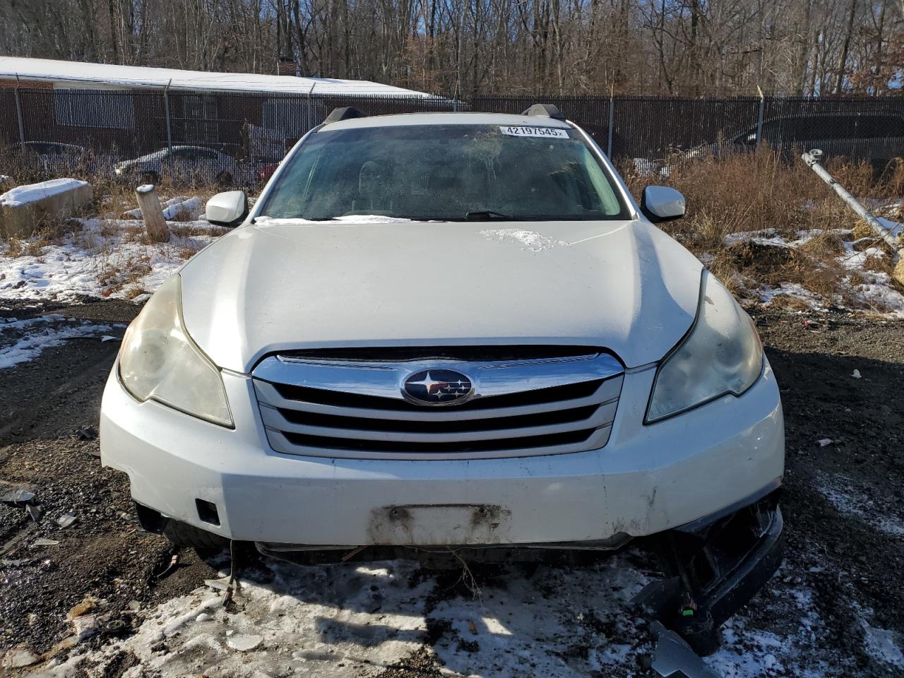2011 Subaru Outback - Image 5