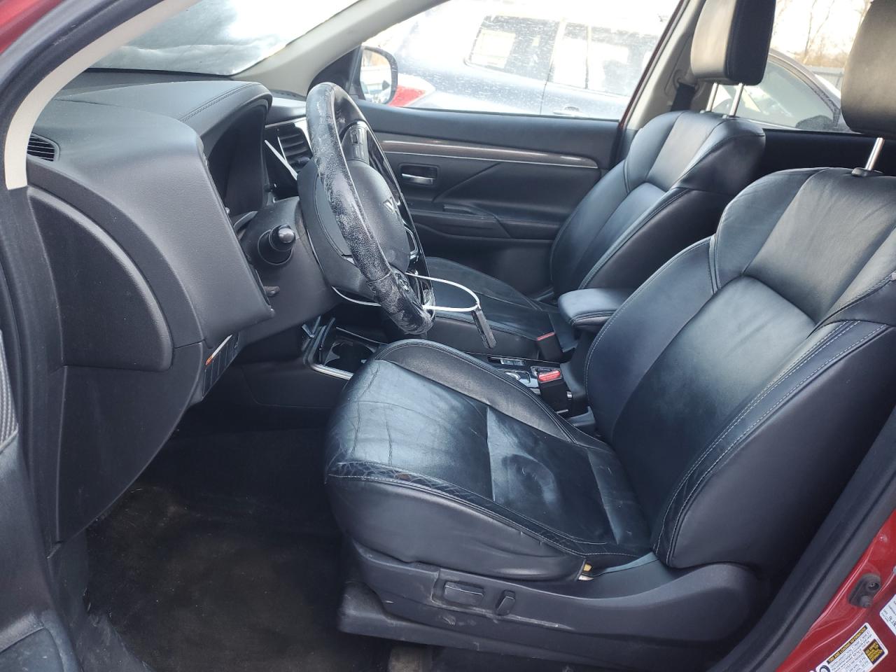 2019 Mitsubishi Outlander - Image 7