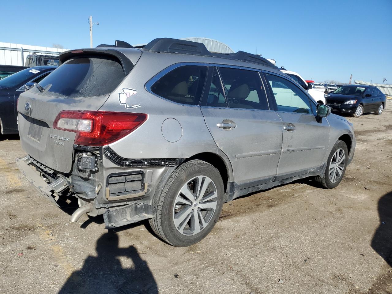 2018 Subaru Outback - Image 3